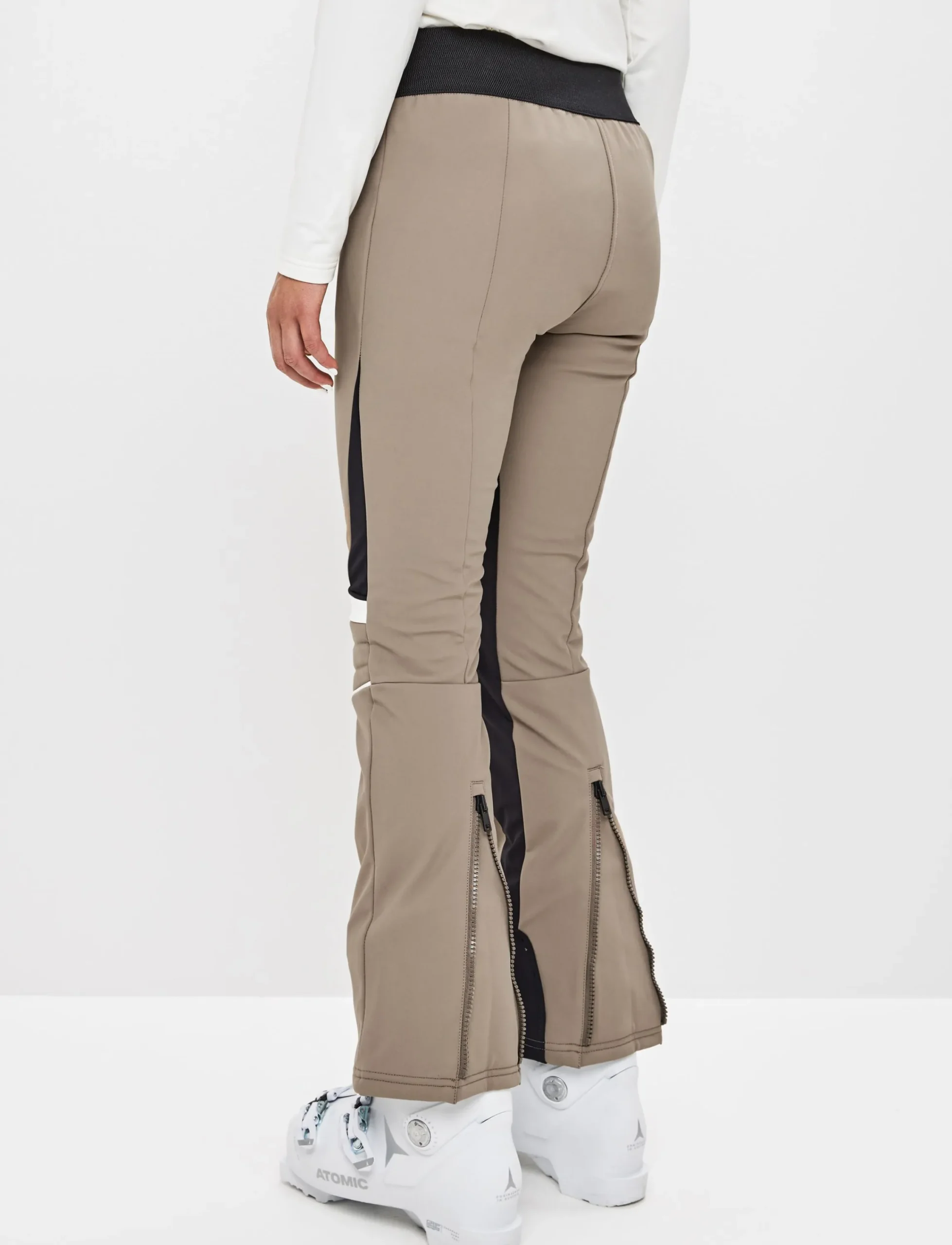 8848 Altitude Klader|Adela W Pant - Fallen Rock