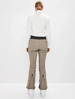 8848 Altitude Klader|Adela W Pant - Fallen Rock